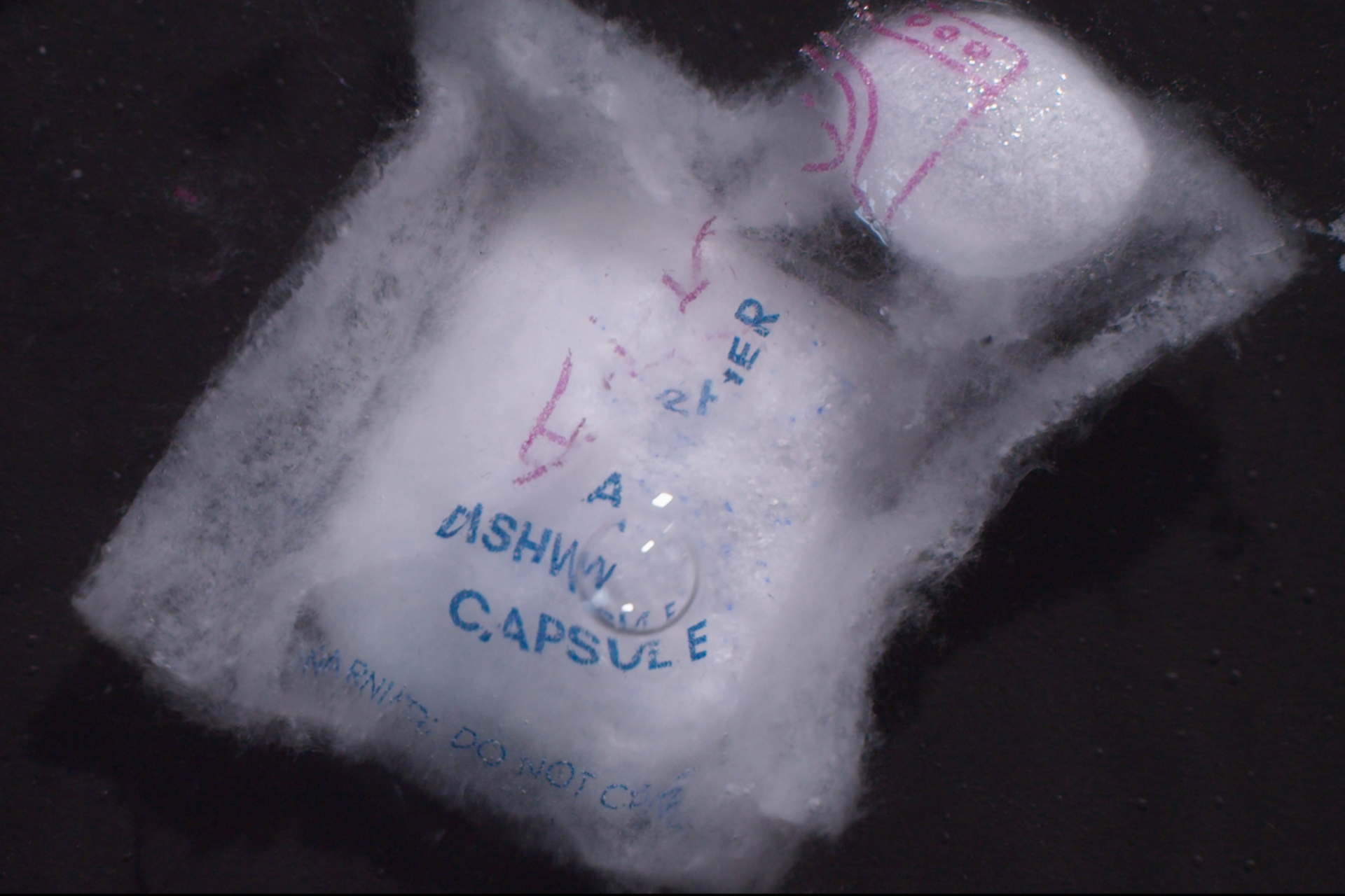 Dishwashing capsul dispersing
